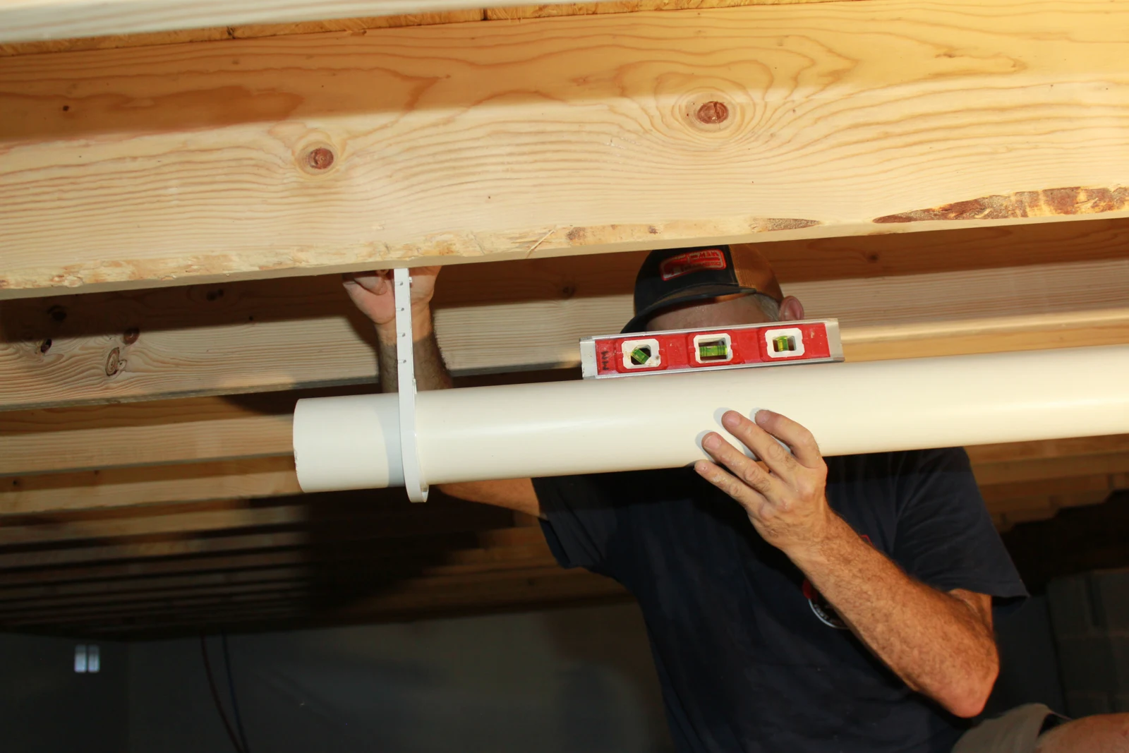 Checking drain-pipe alignment during installation