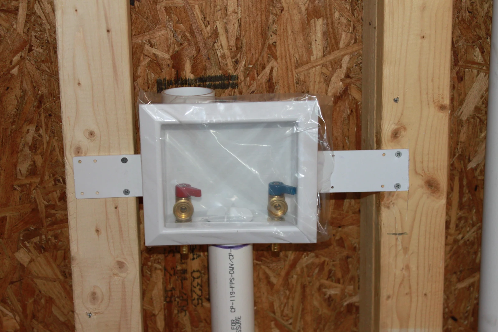 Laundry connection box with hot and cold shutoffs